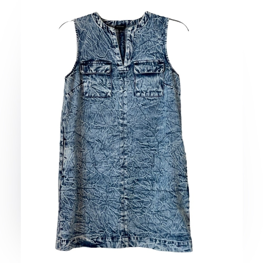 🌻 Who What Wear acid wash denim sleeveless shift dress. Size small GUC